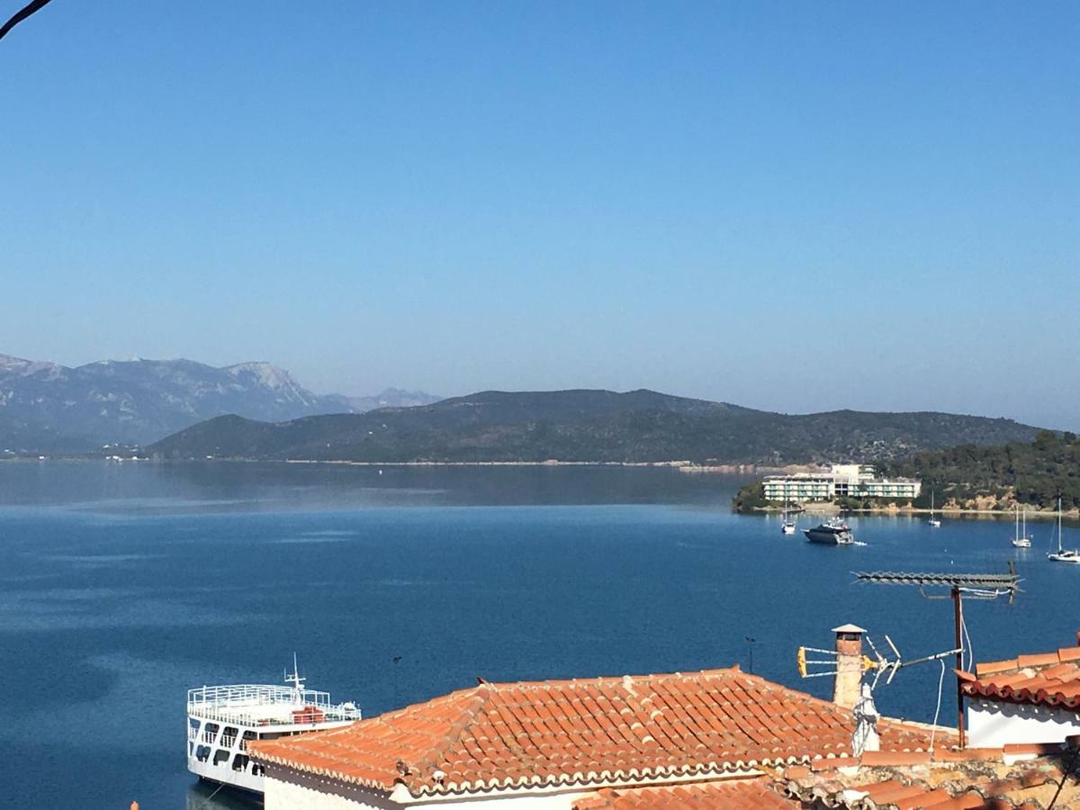 Villa @ Poros Poros Town Buitenkant foto